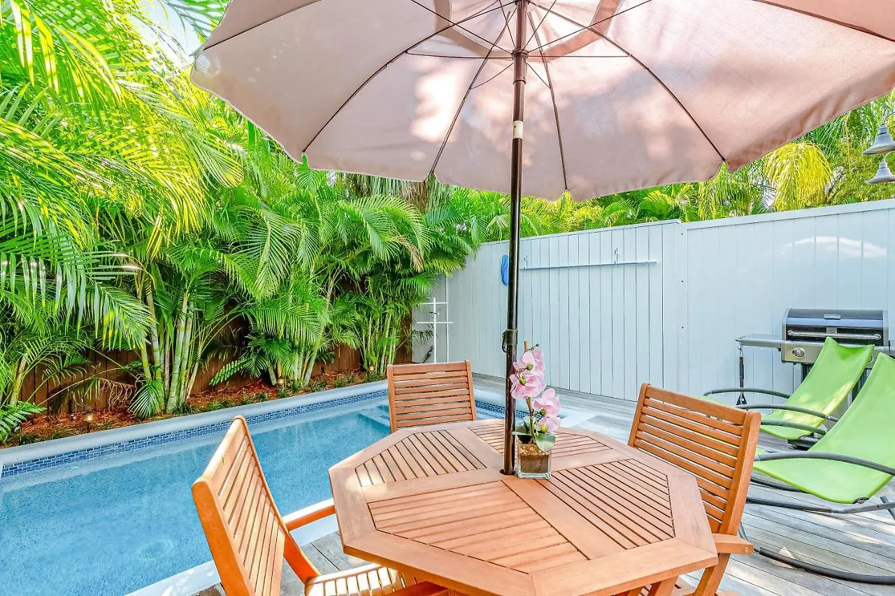 Tropical Vibes Villa Key West Holiday home