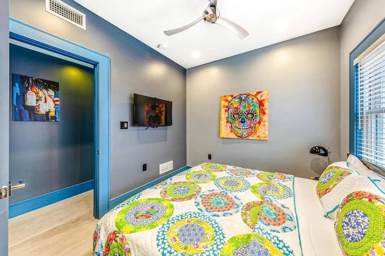 Tropical Vibes Villa Key West